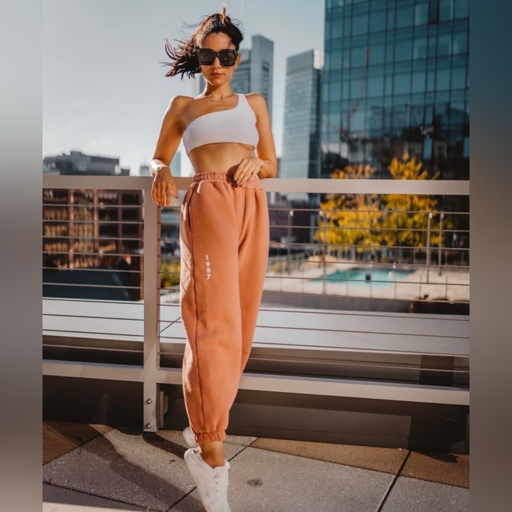 1987Label Joggers in Wicked